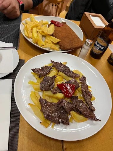 Ternera a la plancha con patatas